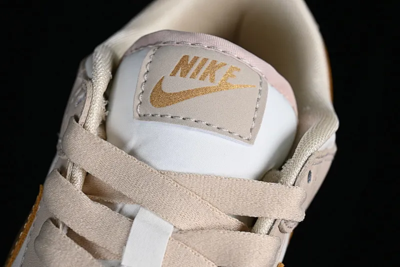All categories Nk SB Dunk series Nk SB Dunk Low low-top sneakers F version Nk Dunk Low beige gold hook SB low-top sports and leisure sneakers DX5930-001
